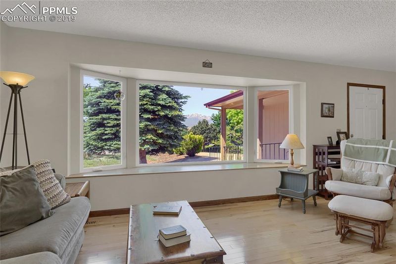 2130 Rusty Hinge Dr, Colorado Springs, CO 80920