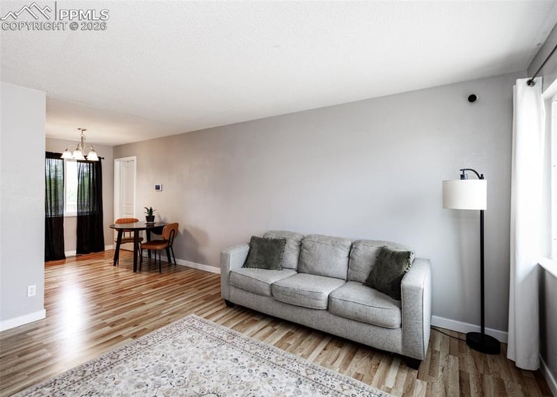 2131 Doniphan Dr, Colorado Springs, CO 80910