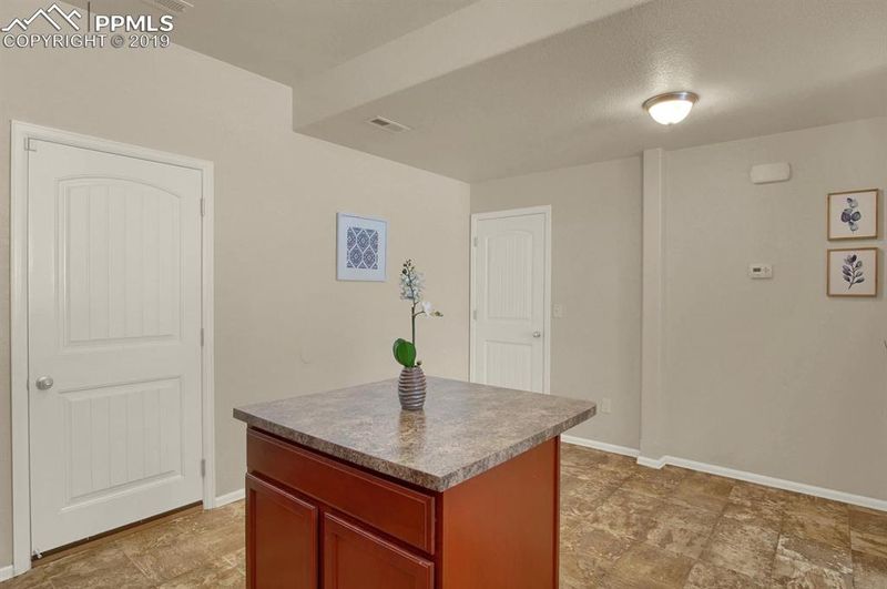 2138 Phillips Al, Colorado Springs, CO 80910