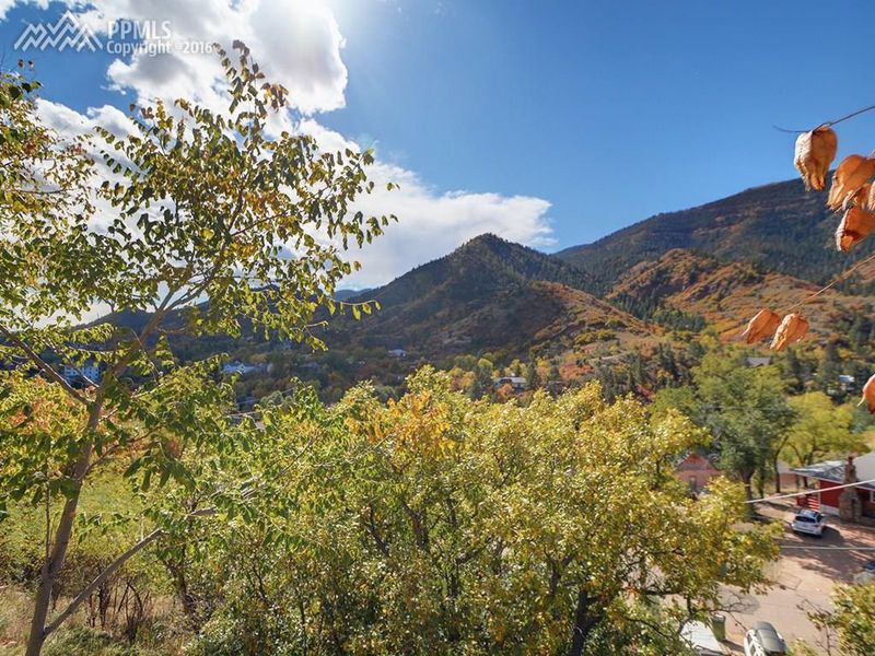 214 Iron Rd, Manitou Springs, CO 80829
