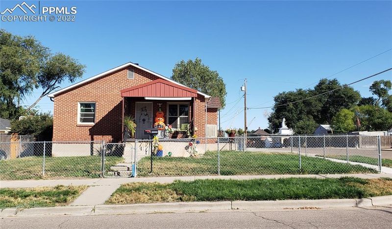 2140 Cedar St, Pueblo, CO 81004