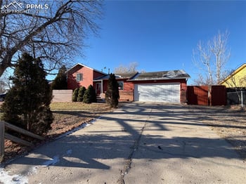 2142 Addison St, Colorado Springs, CO 80916