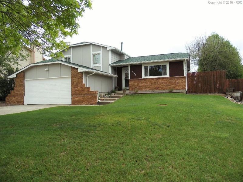2145 Heathercrest Dr, Colorado Springs, CO 80915