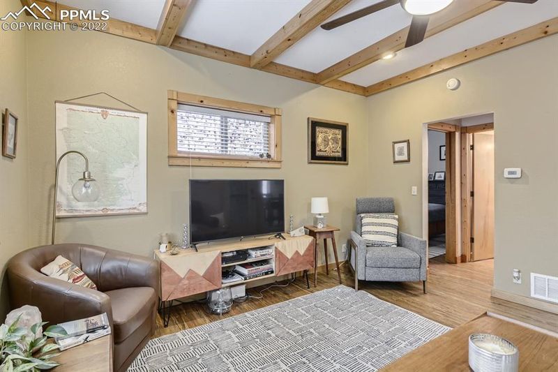 215 N 7th St, Colorado Springs, CO 80905