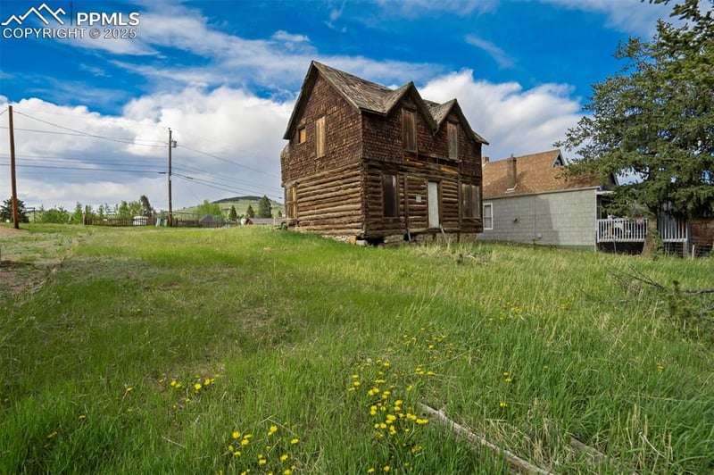 215 Bennett Ave, Cripple Creek, CO 80813