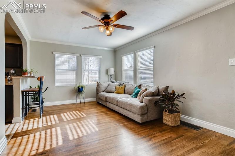 215 Willow St, Colorado Springs, CO 80903