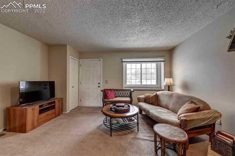 2152 Broadway Ave, Colorado Springs, CO 80904