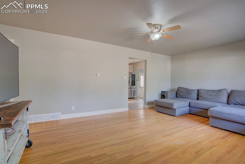 216 Jasper Dr, Colorado Springs, CO 80911