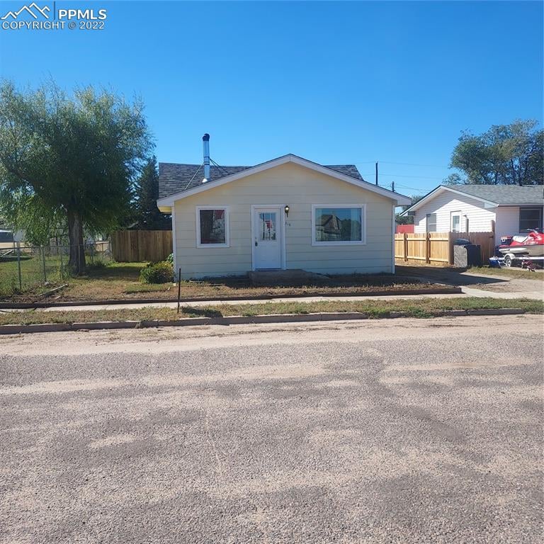 216 Main St, Genoa, CO 80818