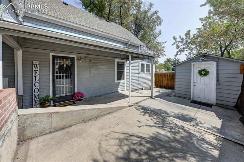 217 Bijou Ct, Colorado Springs, CO 80903
