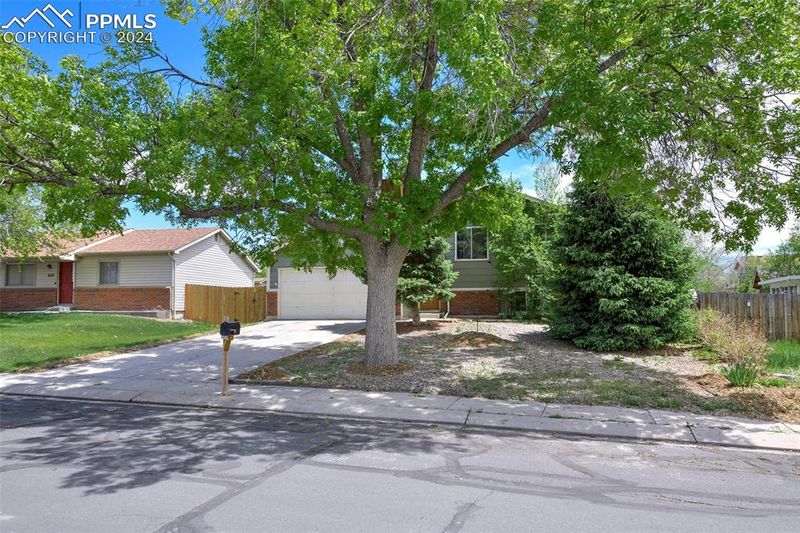 2171 Addison St, Colorado Springs, CO 80916