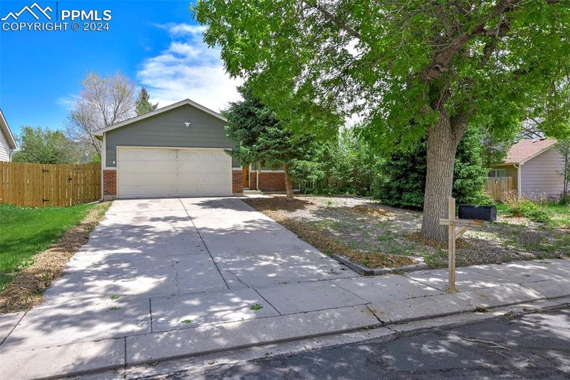 2171 Addison St, Colorado Springs, CO 80916