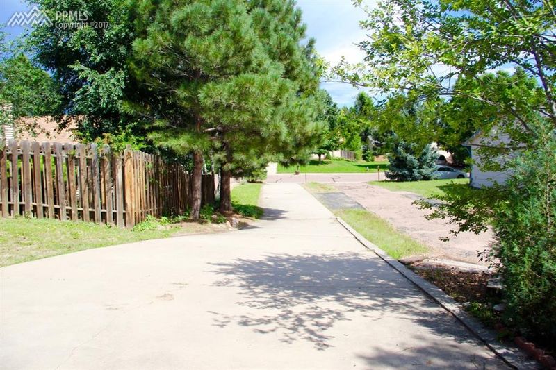 2172 Bula Dr, Colorado Springs, CO 80915