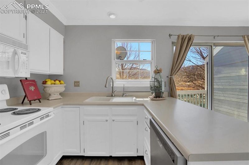 2174 Giltshire Dr, Colorado Springs, CO 80905