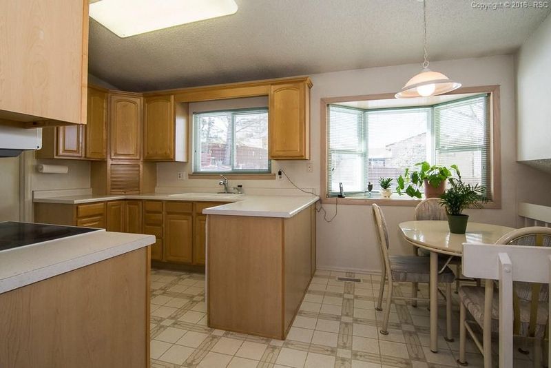 2175 Roundtop Dr, Colorado Springs, CO 80918