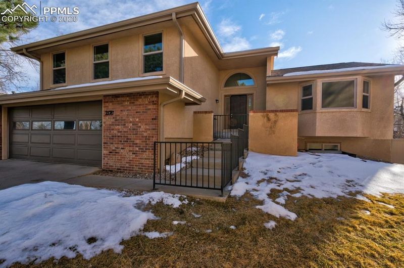 2176 Glenhill Rd, Colorado Springs, CO 80906