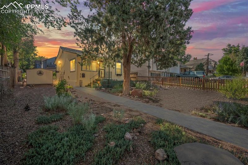 218 N Chestnut St, Colorado Springs, CO 80905