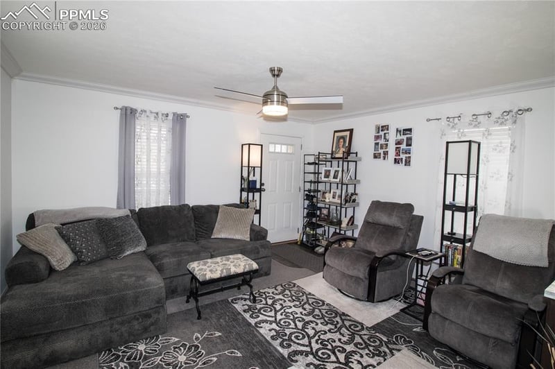 218 Thurlow Ave, Cripple Creek, CO 80813