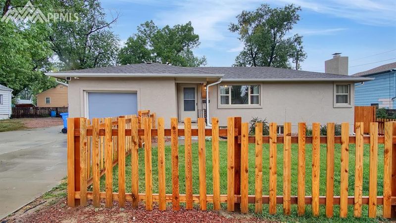 219 N 20th St, Colorado Springs, CO 80904