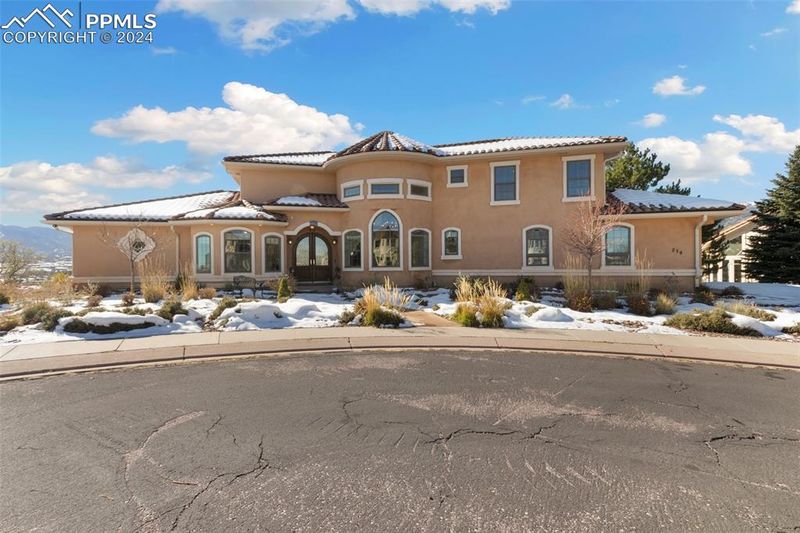219 Crown High Ct, Colorado Springs, CO 80904