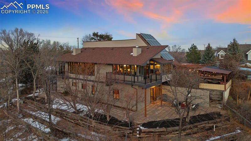 2190 Mesa Rd, Colorado Springs, CO 80904