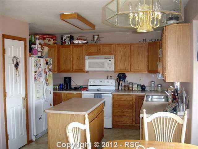 2192 Bent Tree Ln, Fountain, CO 80817