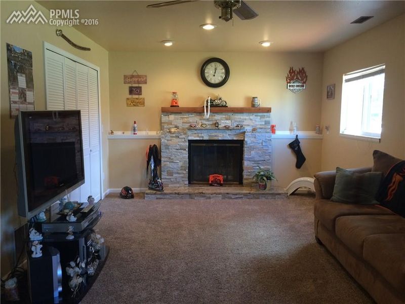 2195 Bula Dr, Colorado Springs, CO 80915