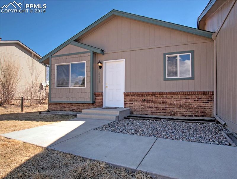 2195 Heathercrest Dr, Colorado Springs, CO 80915