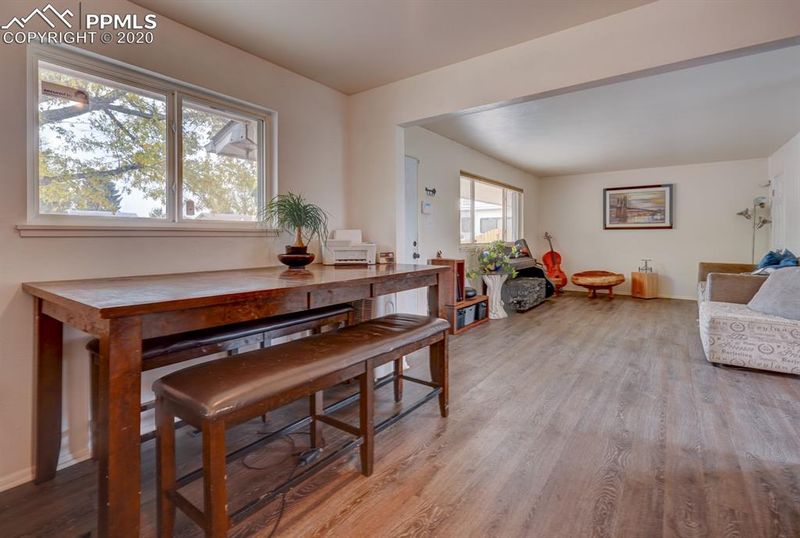 22 Lawrence Ave, Colorado Springs, CO 80909