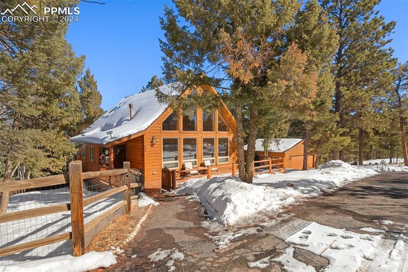 22 Pinon Lake Dr, Divide, CO 80814