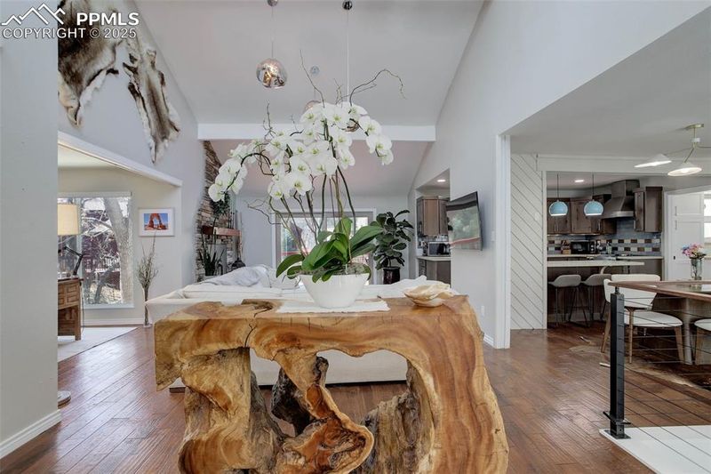 22 Sandra Ln, Manitou Springs, CO 80829