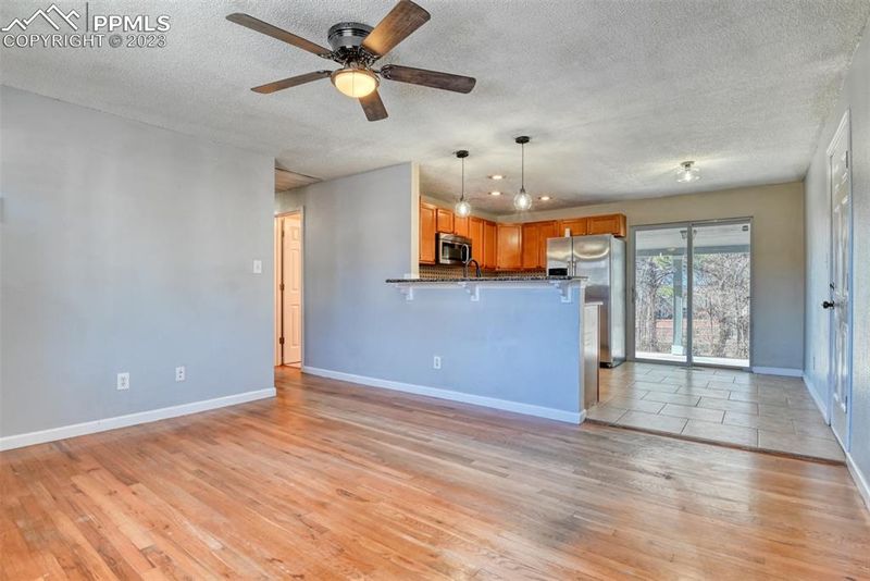 220 Longfellow Dr, Colorado Springs, CO 80910