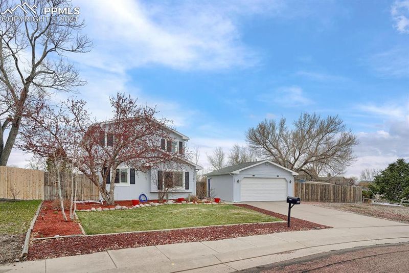 2201 Moccassin Dr, Colorado Springs, CO 80915