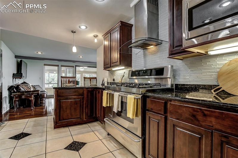 2203 Constellation Dr, Colorado Springs, CO 80906