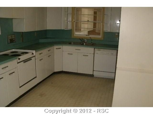 2203 N Corona St, Colorado Springs, CO 80907