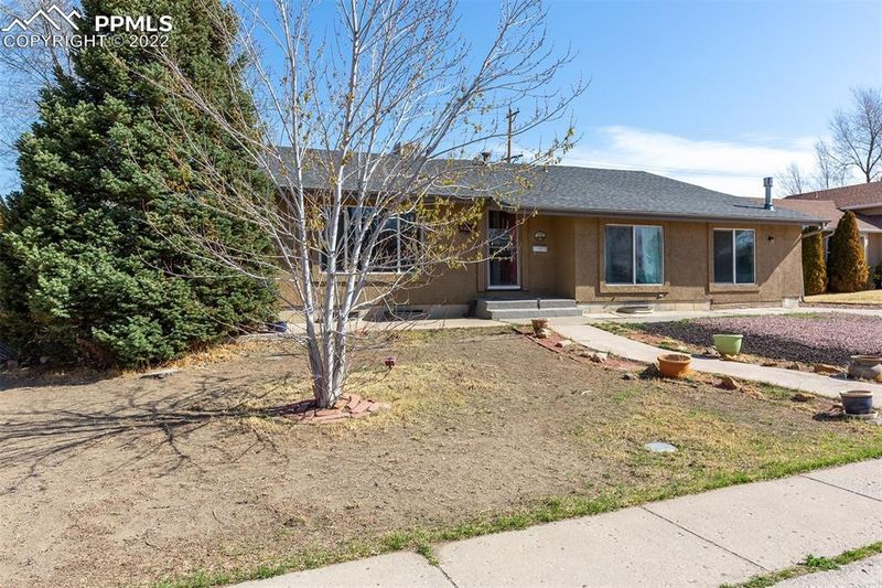 2203 North Dr, Pueblo, CO 81008