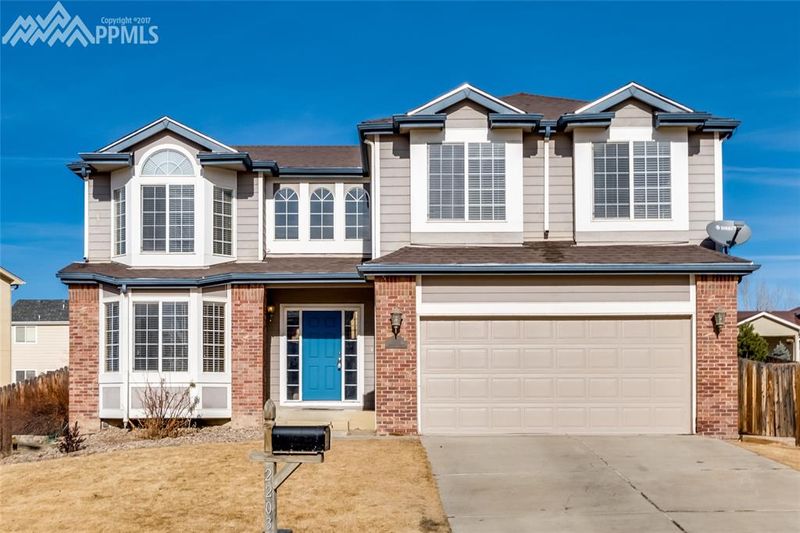 2203 Settlers Dr, Pueblo, CO 81008