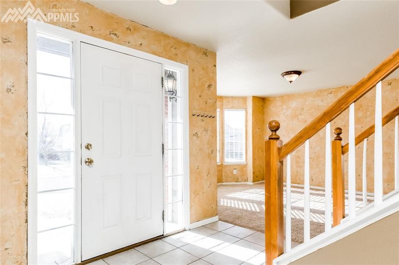 2203 Settlers Dr, Pueblo, CO 81008