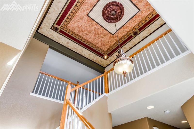 2203 Settlers Dr, Pueblo, CO 81008