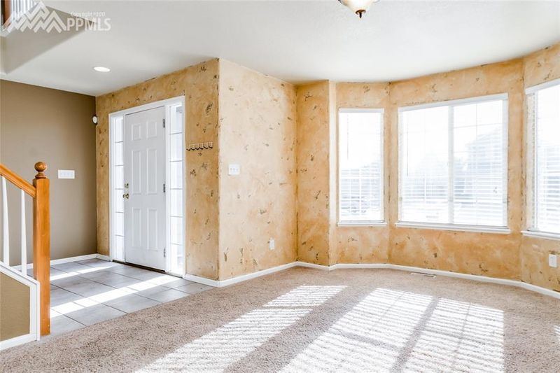 2203 Settlers Dr, Pueblo, CO 81008