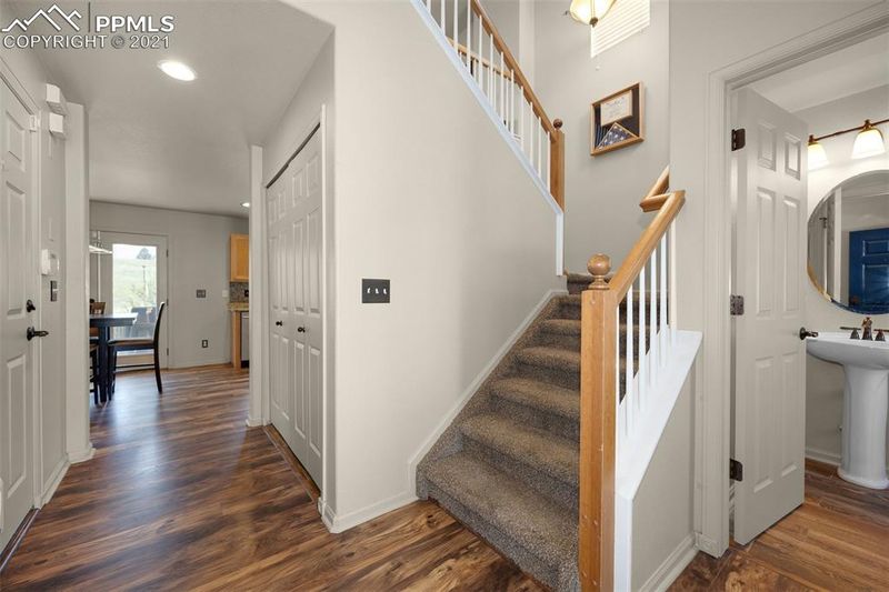 2203 Shady Aspen Dr, Colorado Springs, CO 80921