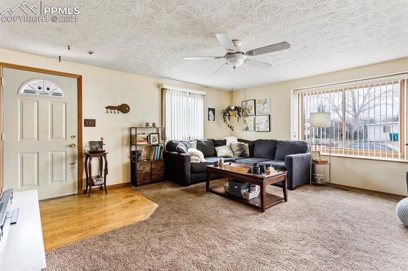 2205 Moccassin Dr, Colorado Springs, CO 80915