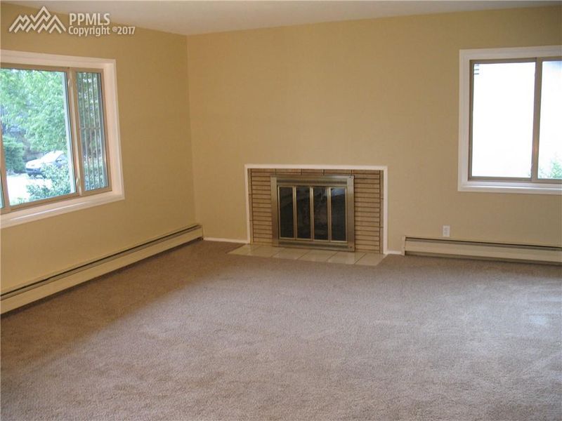 2206 N Meade Ave, Colorado Springs, CO 80907