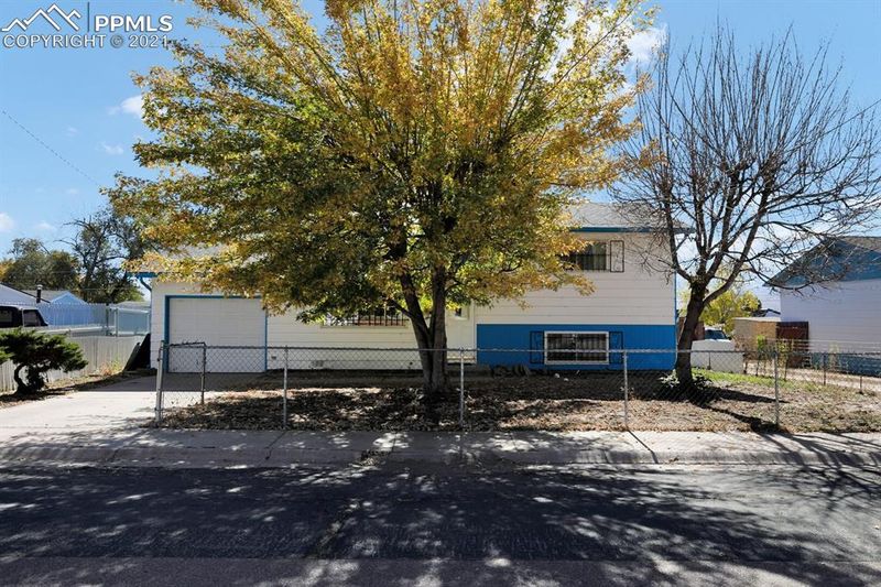 2207 Chalmers Rd, Colorado Springs, CO 80910