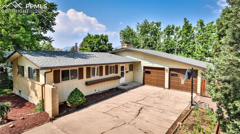 2208 N Chelton Rd, Colorado Springs, CO 80909