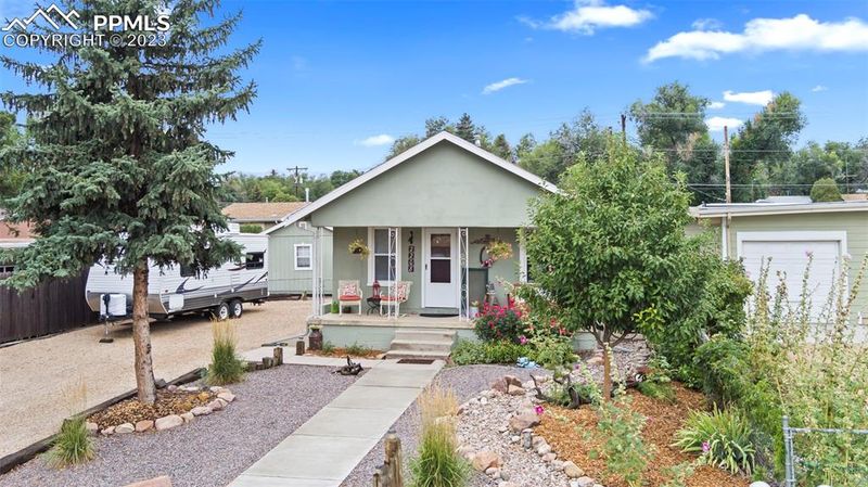 2208 Cooper Ave, Colorado Springs, CO 80907