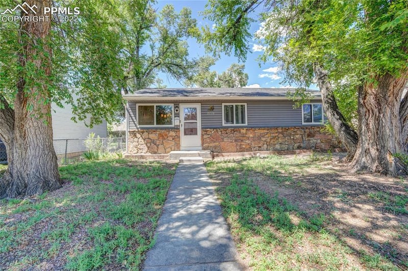 2210 Ivanhoe Dr, Colorado Springs, CO 80911