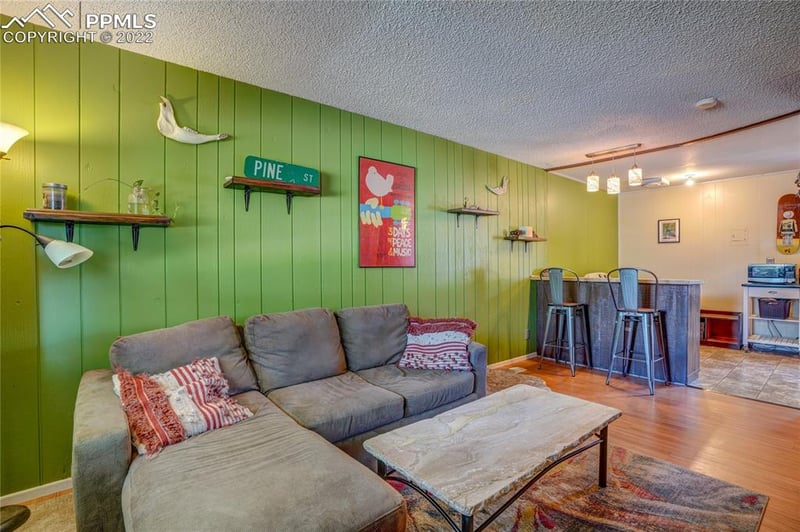 2210 Ivanhoe Dr, Colorado Springs, CO 80911