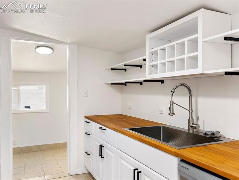 2210 Jones Ave, Pueblo, CO 81004