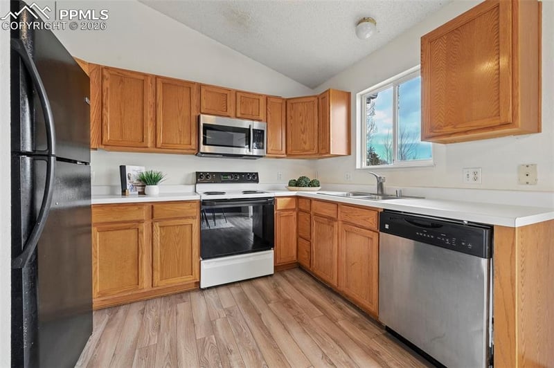 2210 Lisa Dr, Colorado Springs, CO 80915